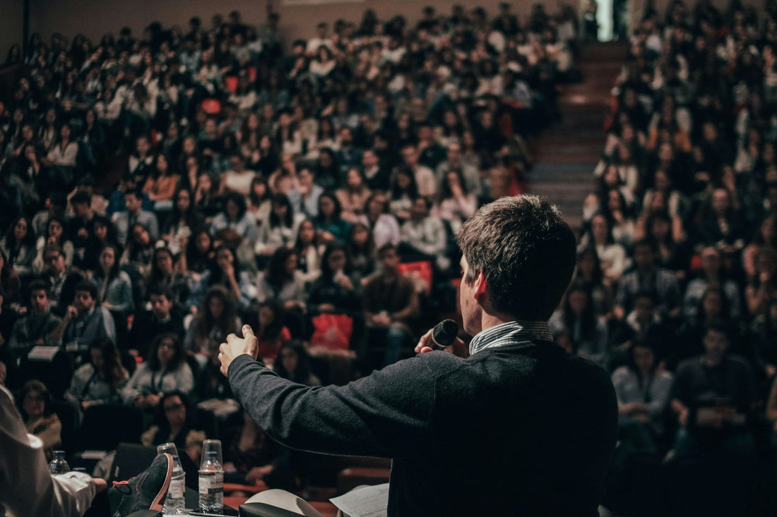 how to build confidence in public speaking